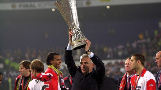 Van Marwijk geeft Feyenoord kans tegen Roma: 'Veel respect voor Slot'