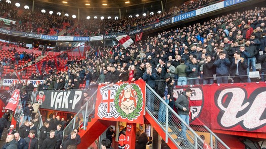 Supporters FC Twente zien uit naar nieuw seizoen: alle seizoenkaarten verkocht 
