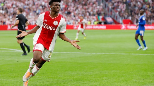 Ajax schiet uit de startblokken en is veel te sterk voor Rangers