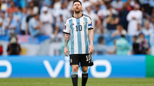 Kan Lionel Messi de Vloek van de 10 weerstaan?