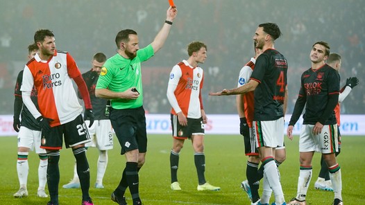Arbiter zorgt voor verbazing bij Feyenoord - NEC: 'Rood is heel zwaar' 