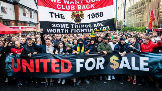 De strijd om Manchester United: een Britse zakenman of toch een sjeik?