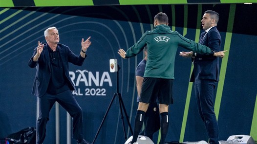 Arne Slot wil júíst tegen José Mourinho het toeval uitsluiten