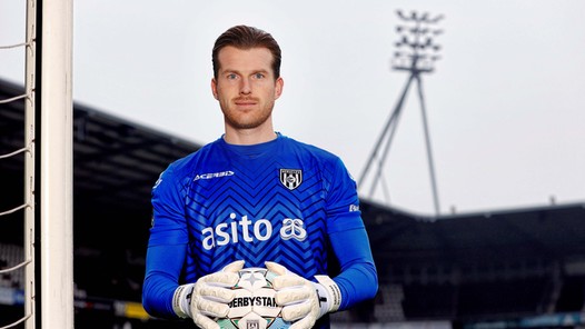 Na acht jaar bank en twee promoties keept Michael Brouwer eindelijk in de Eredivisie