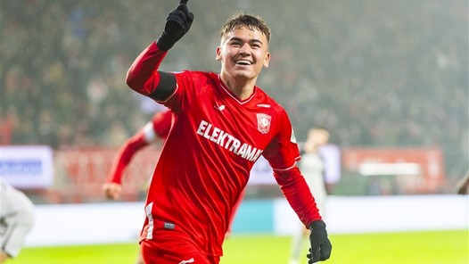 FC Twente onderhandelt over verkoop Ugalde