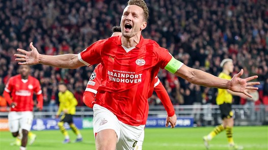 PSV voorkomt met betwiste strafschop valse start tegen Dortmund