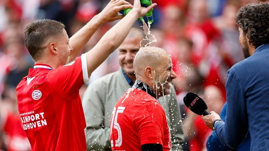 Emotionele Bosz: 'Hendrie Krüzen hoort hierbij te zijn'