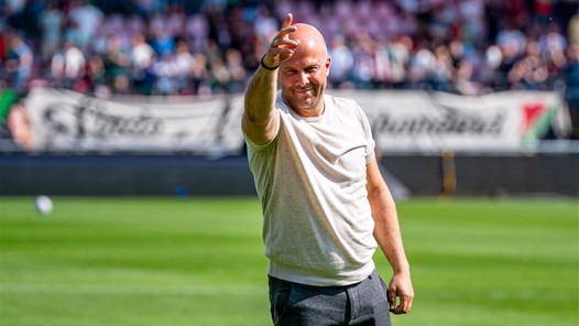 Welke trainer staat op pole position bij Feyenoord?