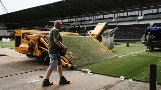 Heracles neemt afscheid van kunstgras: 'Als we het doen, doen we het goed'