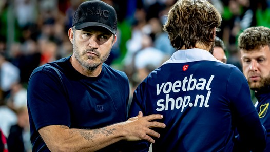 Hoefkens baalt van vroege rode kaart NAC: 'Het is een heel dunne lijn'