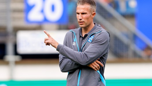 Robin van Persie omarmt de hobbels bij Heerenveen