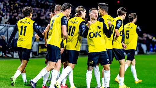 Hoe stuntpromovendus NAC zich naar het linkerrijtje vocht