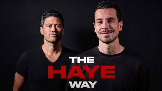 Podcast Thom Haye gaat door het dak in Indonesië 