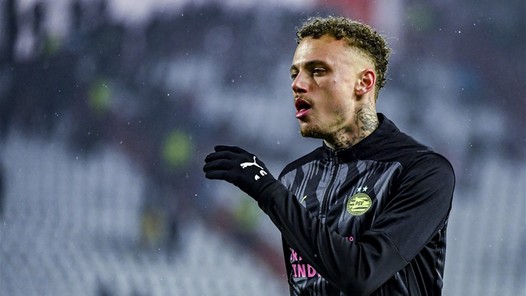 Gaat PSV zwichten voor bod op 'key player' Lang? 'Geld is geld'