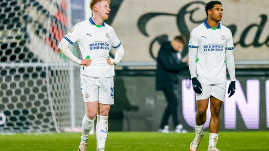 PSV is onrustig binnen en buiten de lijnen: 'Dit mag allemaal geen excuus zijn'
