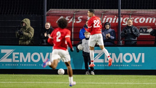 AZ knikkert Benfica uit Youth League met dank aan penaltyheld Zeggen