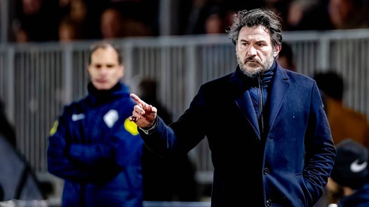 Hoefkens mild over potentiële rode kaart: 'Vooral de willekeur die dwarszit'