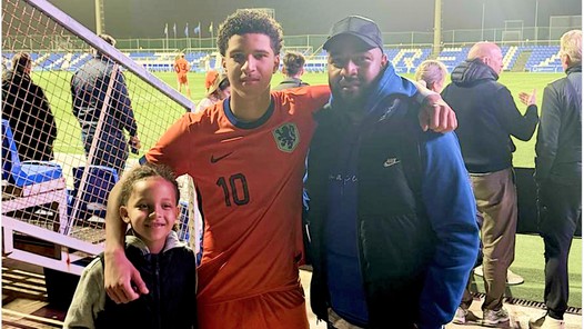 Vader en zoon Agustien: 'Ik wil hem behoeden voor mijn fouten'