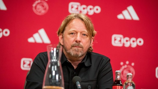 KNVB onthult makelaarsbonnetje Mislintat-seizoen bij Ajax