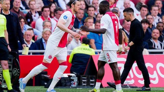 Zelfs als aanspeelpunt is Weghorst nu de beste Ajax-spits