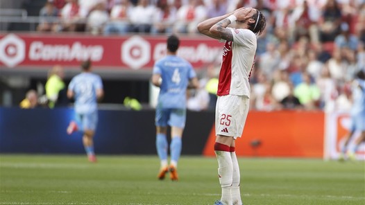 Knikkende knieën bij Ajax: 'Geduld slaat om in apathie'