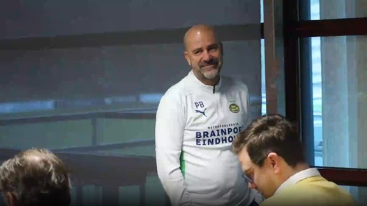 Bosz reageert op nieuw liedje Lang: 'Als jullie denken dat ik ga dansen...'