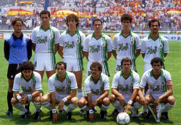 De gouden generatie van Algerije tijdens het WK 1986. Achteraan vanaf links: Nacerdine Drid, Nourredine Kourichi, Rachid Harkouk, Faouzi Mansouri, Fodil Megharia en Mohamed Kaci-Saïd. Vooraan: Djamel Zidane, Karim Maroc, Lakhdar Belloumi, Rabah Madjer en Mahmoud Guendouz. 