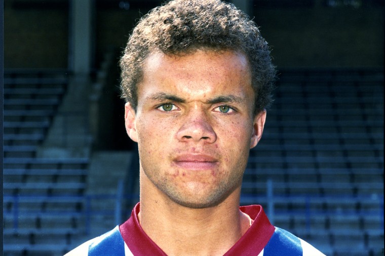 Earnest Stewart, een van de spelers die uitkwam voor zowel NAC Breda als Willem II.