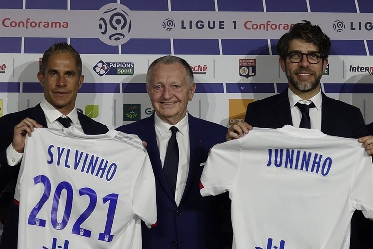 In mei werd met enthousiasme het nieuwe duo Sylvinho-Juninho gepresenteerd. 