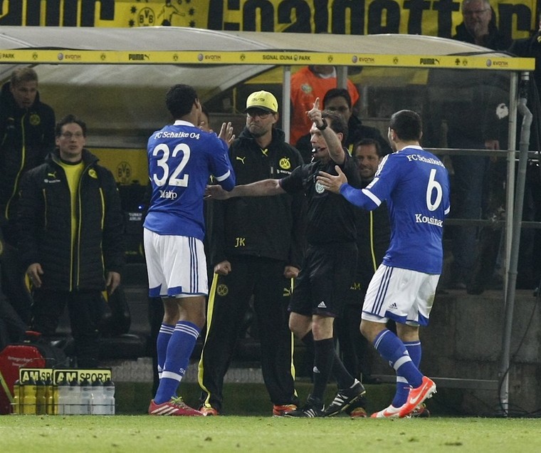 Joël Matip en Jürgen Klopp kwamen elkaar in Duitsland al tegen. Matip was toen verdediger van Schalke 04, Klopp coach van Borussia Dortmund.