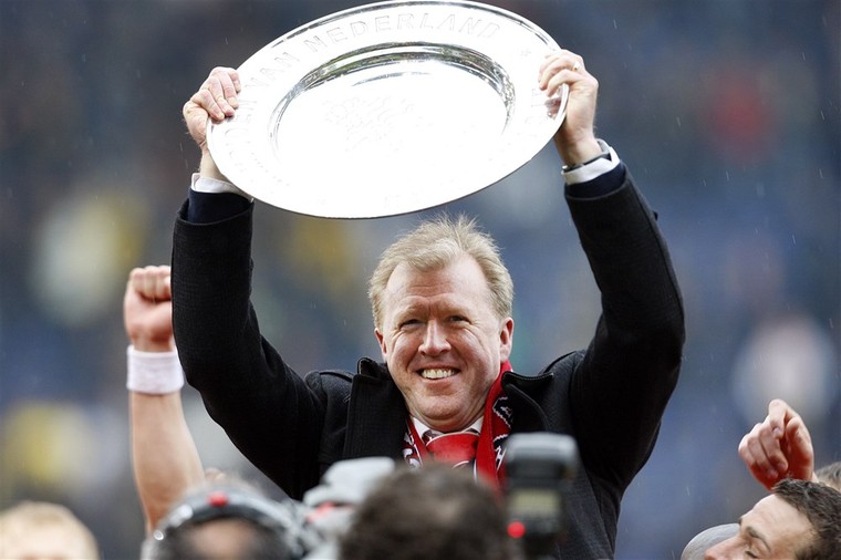Steve McClaren won met FC Twente de titel in het seizoen 2009/10. 