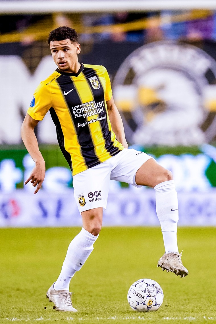Armando Obispo, door PSV verhuurd aan Vitesse.