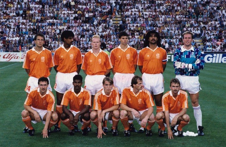 Футбол 1993. Сборная Нидерландов Ван Бастен. Сборная Голландии 1997. Сборная Голландии 1970. Сборная Голландии 1988.