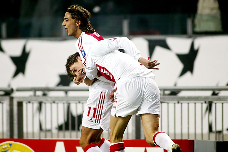 Mido en Zlatan Ibrahimovic in 2002 tijdens een Champions League-duel met AS Roma. 