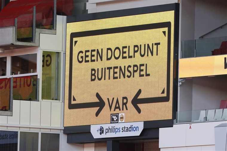 Het beeld van de eerste helft bij PSV - Fortuna Sittard.