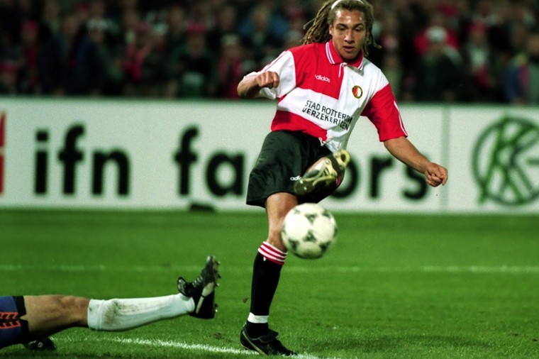 Feyenoord reikt in het seizoen 1994/95 tot de kwartfinale van het Europa Cup II-toernooi door af te rekenen met Werder Bremen (1-0 thuis, 3-4 winst uit). Henrik Larsson maakt vier van de vijf Rotterdamse treffers in het tweeluik.