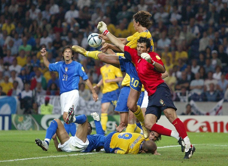 Het moment waarop Ibrahimovic zijn naam vestigt in Italië. 