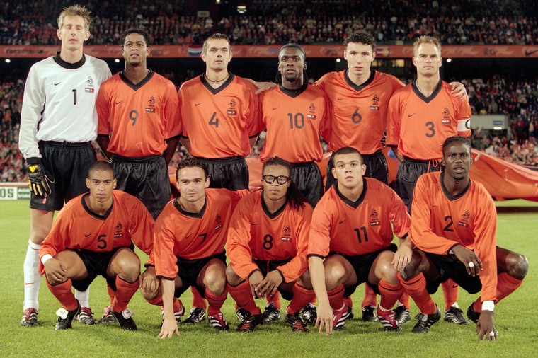 Louis van Gaal koos vandaag precies 21 jaar geleden voor deze elf namen tegen Portugal. 