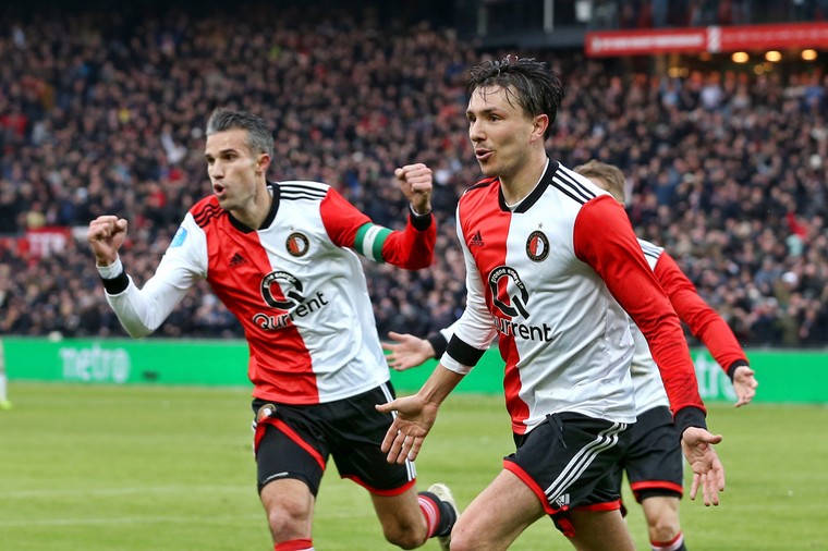 Steven Berghuis na zijn doelpunt voor Feyenoord in de Rotterdamse editie van de Klassieker in januari 2019, die eindigde in 6-2 voor de thuisploeg.