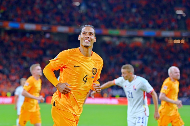 Virgil van Dijk kopte Oranje naar een 1-0 zege op België in de laatste groepswedstrijd van de Nations League 2022/23.