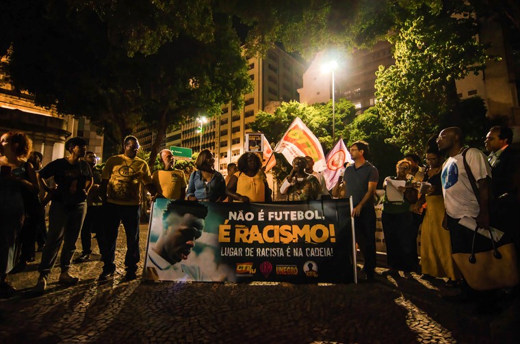 Na de racisme-rel in Valencia werd er geprotesteerd in Brazilië.