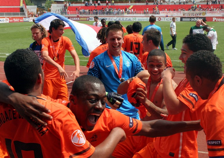 Groot feest na de EK-winst van Oranje Onder-17 in 2011. 
