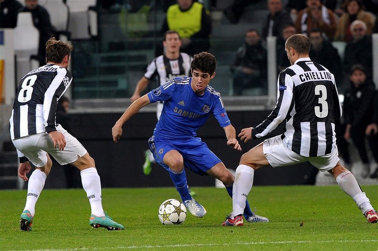 Oscar als speler van Chelsea in het duel met Juventus.