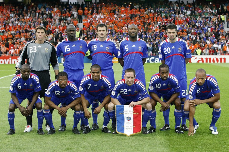 In 2008 stond Sagnol (rugnummer 19) met Frankrijk nog tegenover Oranje op het EK. Nederland won verrassend genoeg met 4-1 van de WK-finalist van 2006. 