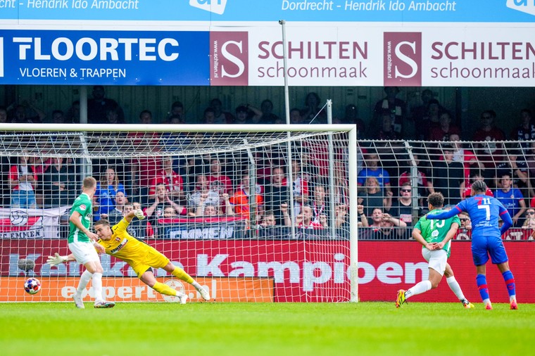 In de 88ste minuut maakte Vicente Besuijen zaterdag de winnende goal tegen FC Dordrecht. 