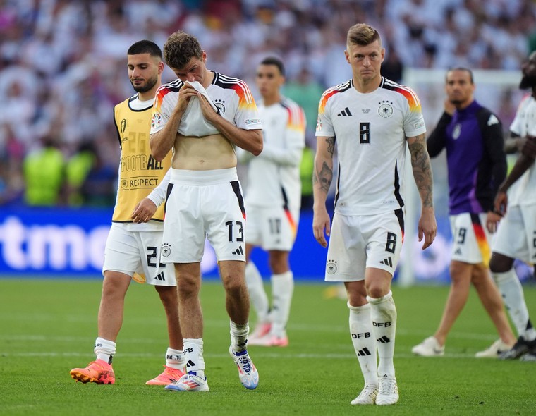 Müller was zichtbaar ontdaan na afloop van de verloren kwartfinale.