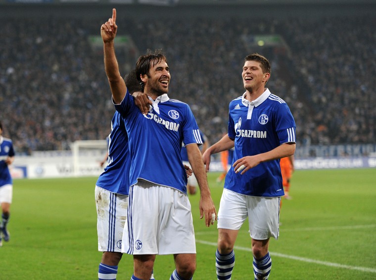 Raúl kwam in twee seizoenen tot 40 goals in 98 duels voor Schalke, waar hij aanvalspartner was van Klaas-Jan Huntelaar.