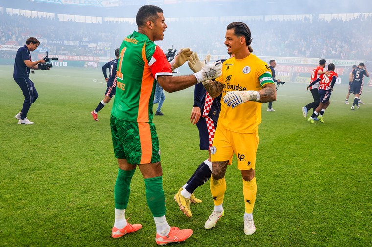 Nick Olij met de keeper die hij waarschijnlijk gaat opvolgen: Walter Benítez.