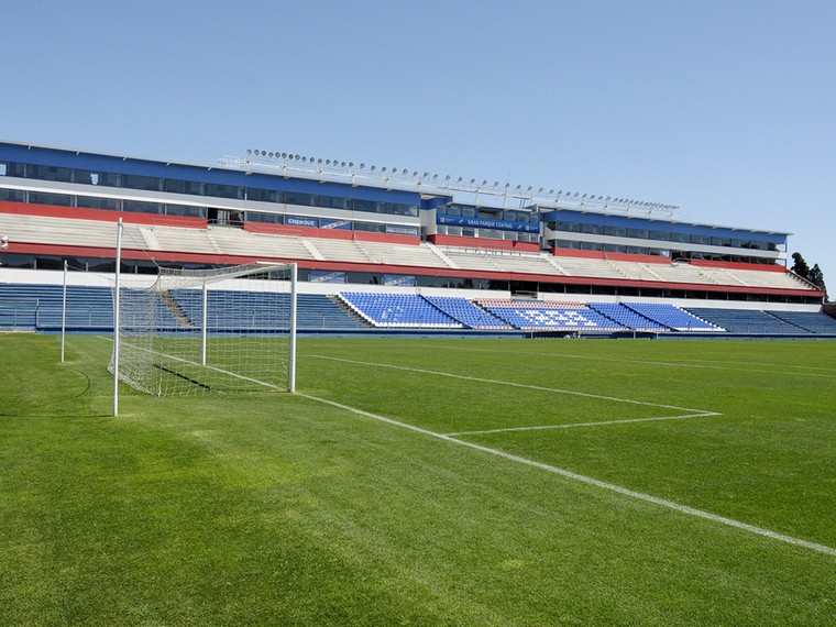 Estádio Gran Parque Central in Montevideo, het oudste stadion van Uruguay en werkplek van oud-voetballer Rubén Sosa.