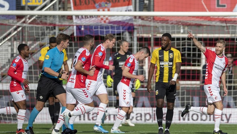 Vitesse geeft niet thuis: Emmen maakt Eredivisie-bolwerk van Oude Meerdijk